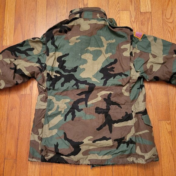 Vintage US Army Woodland Camouflage Field Jacket Medium Short Cold Weather - Picture 7 of 10